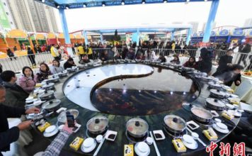 デカさも辛さも規格外!中国のフードフェスティバル